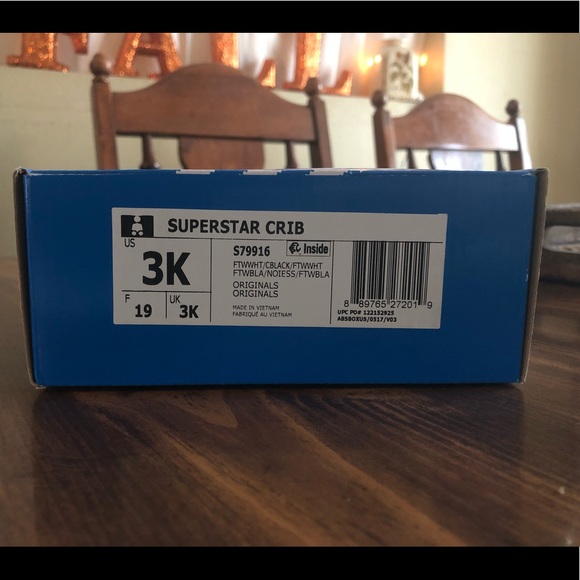 Infant Adidas crib shoes - Picture 2 of 5